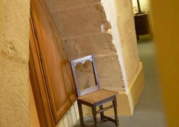 Logis Hôtel Le Cheval Blanc