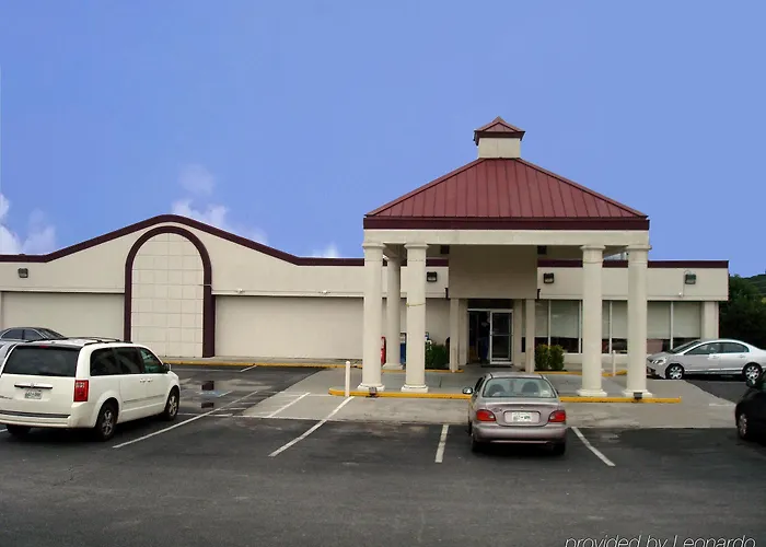 Holiday Inn Newport-I-40 Exit 435