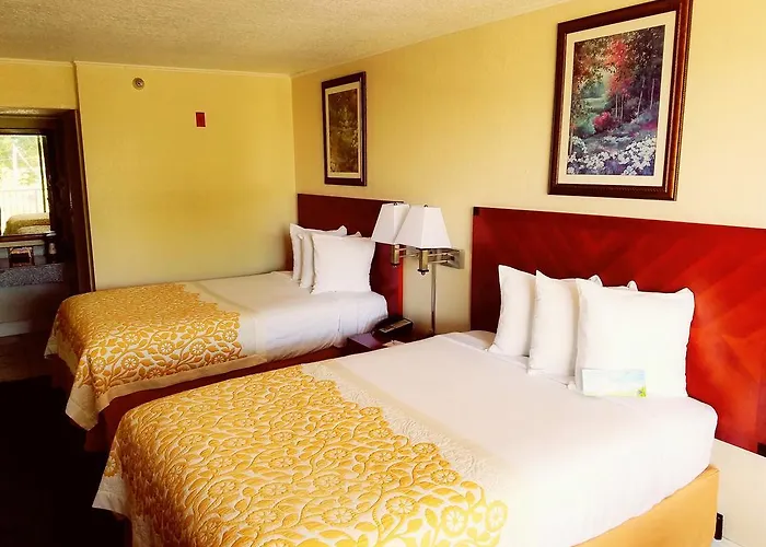 Days Inn & Suites By Wyndham Clermont