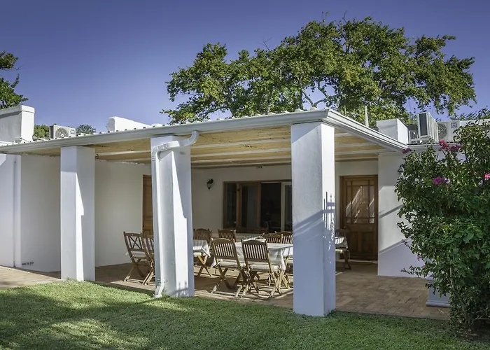 Avenues Guest House