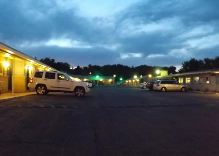 Travelodge By Wyndham Farmington