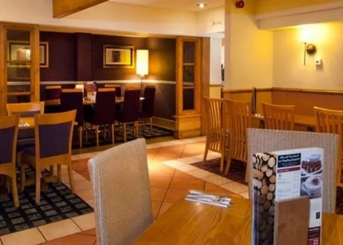 Premier Inn Christchurch / Highcliffe