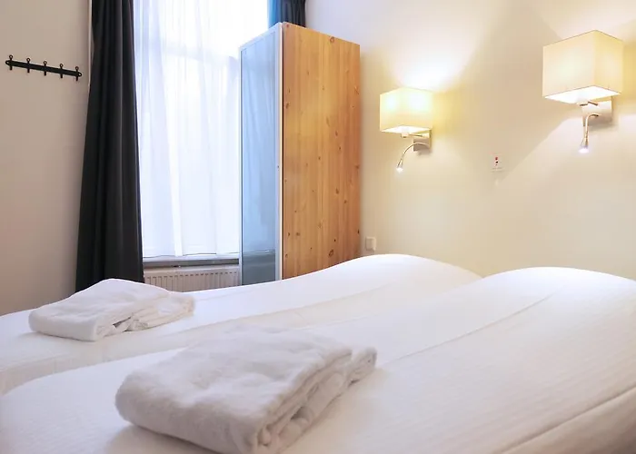 Hotel Carillon