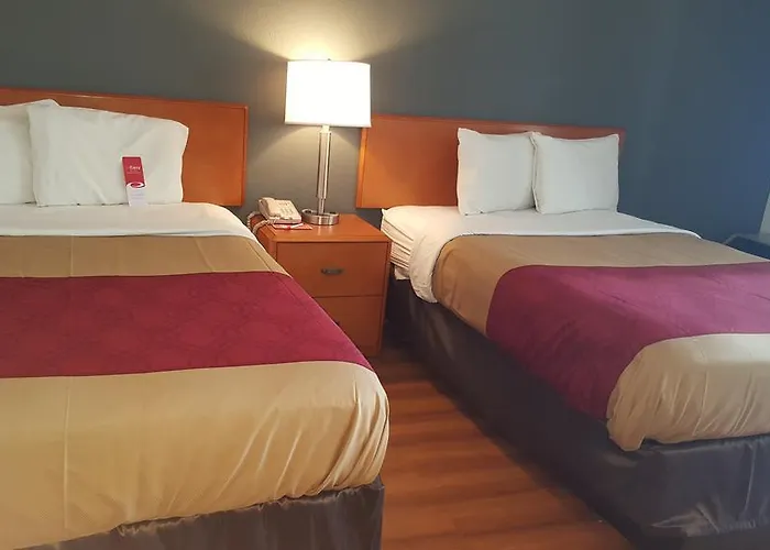 Econo Lodge Inn & Suites Johnson City