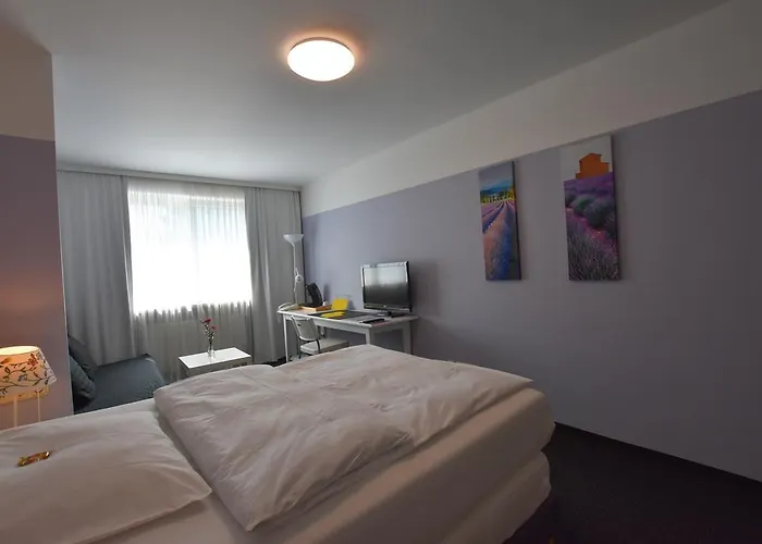 Tbd - Hotel U