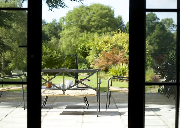 The Manor At Sway - Hotel, Restaurant And Gardens