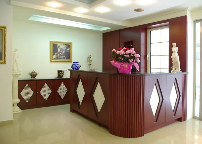 Hotel Chronis