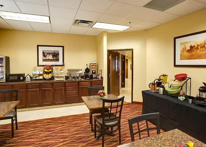Rodeway Inn & Suites Phillipsburg