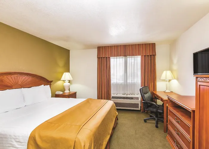 Baymont By Wyndham Tehachapi