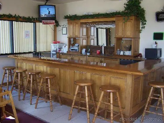 Travelers Inn Convention Ctr