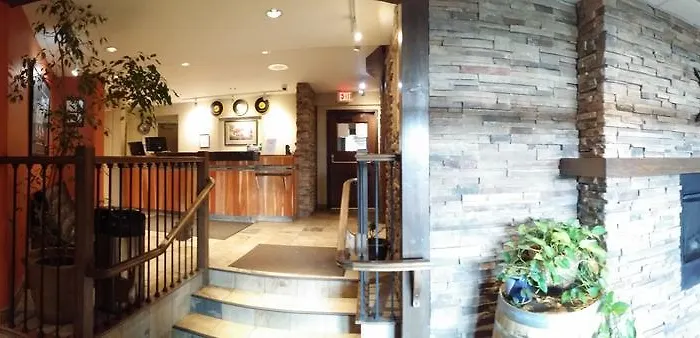 Bear Country Inn
