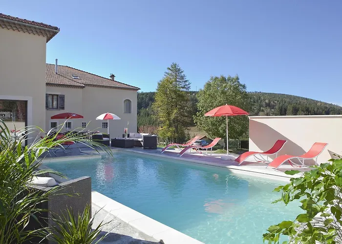 Logis Hotel Restaurant Des Sapins