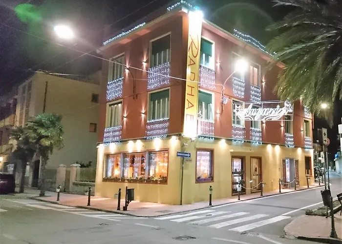 Hotel Raphael