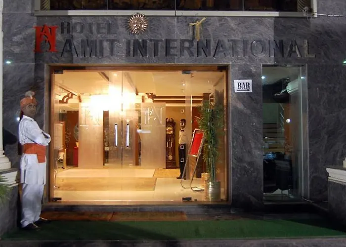 Hotel Amit International