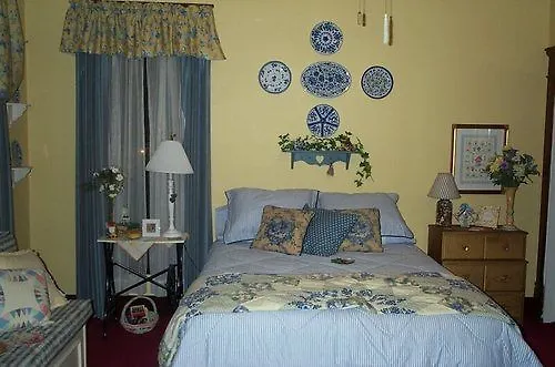 Silk Stocking Row - Bed And Breakfast - Adults Only
