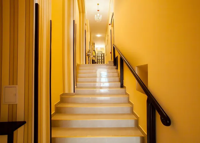 Extravagance Hotel