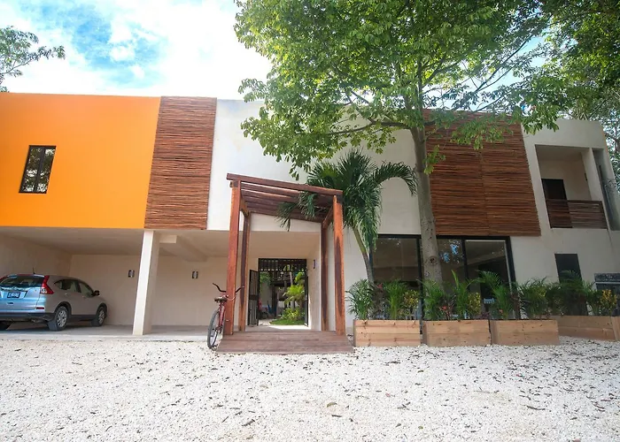 Hotel Uolis Nah
