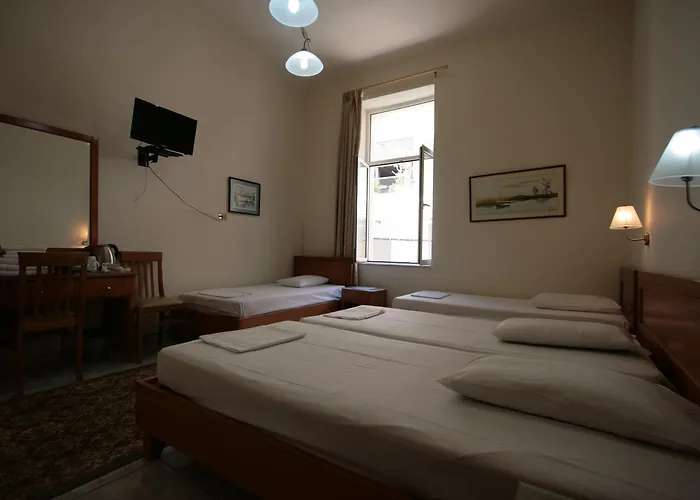 Lena Hotel