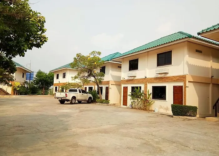 โรงแรมฟ้าพราวฝน Fah Proud Fon Hotel