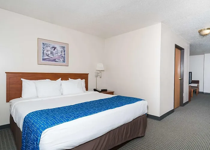 Travelodge & Suites By Wyndham Fargo/Moorhead