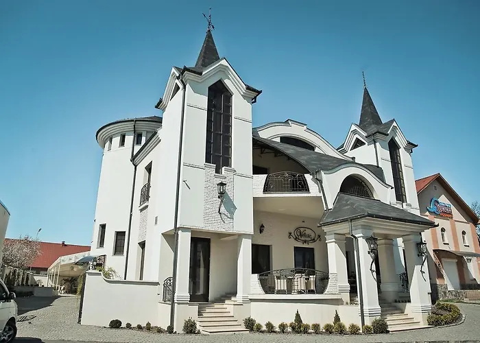Hotel And Restaurant Velure