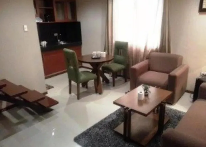 Hidden Pearl Hotel