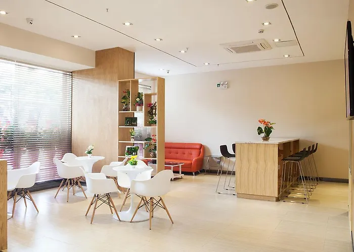 Iu Hotel Tianjin Jinghai Shengli Street Branch