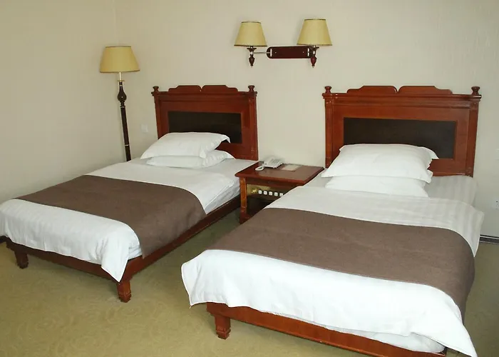 Firuz Hotel