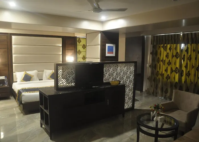 Hotel Amit Park International