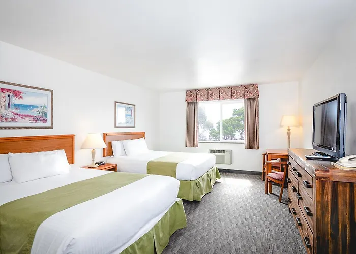 Paradise Inn & Suites At Lincoln City