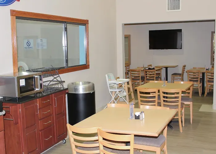 Baymont By Wyndham Roswell