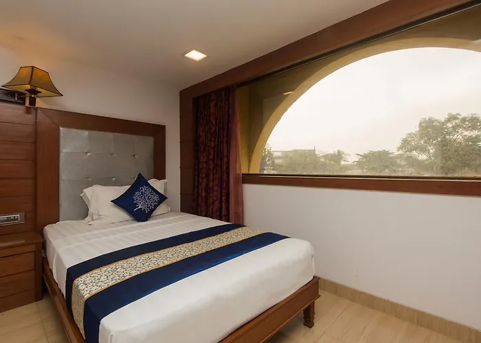 Golden Chariot Vasai Hotel