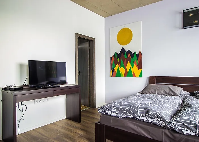 Hotel 63