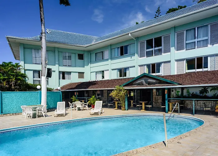 Doctors Cave Beach Hotel