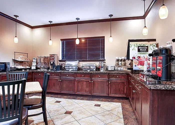 Best Western Plus Royal Mountain Inn & Suites
