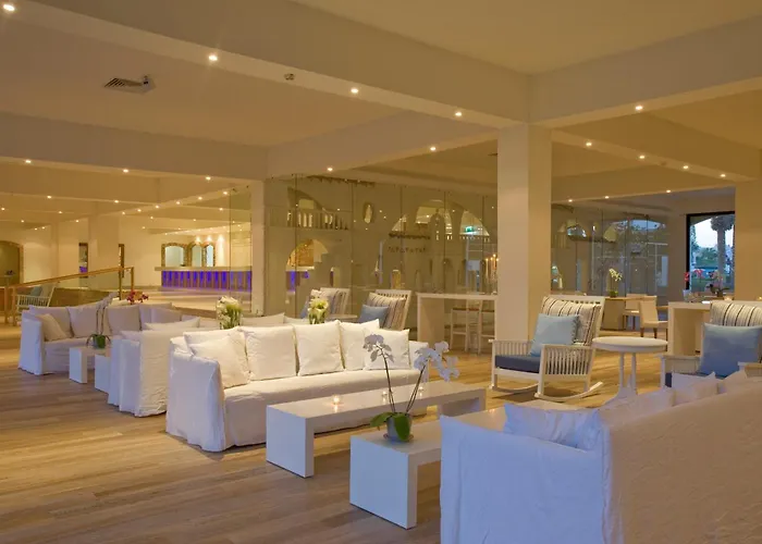Sandy Beach Hotel&Spa