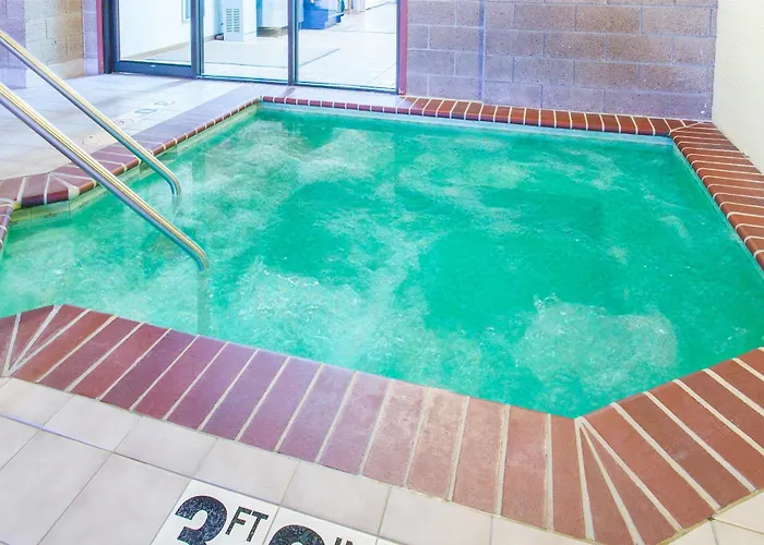 Days Inn By Wyndham Sheboygan/The Falls