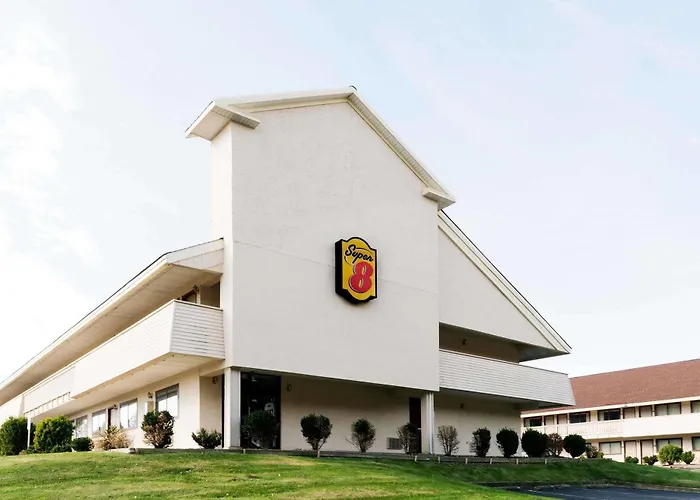 Super 8 By Wyndham Strongsville/Cleveland