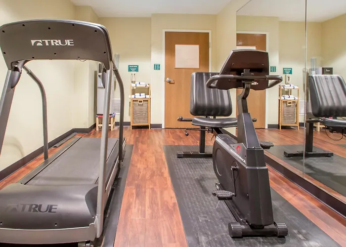 Hawthorn Extended Stay By Wyndham Milwaukee Airport