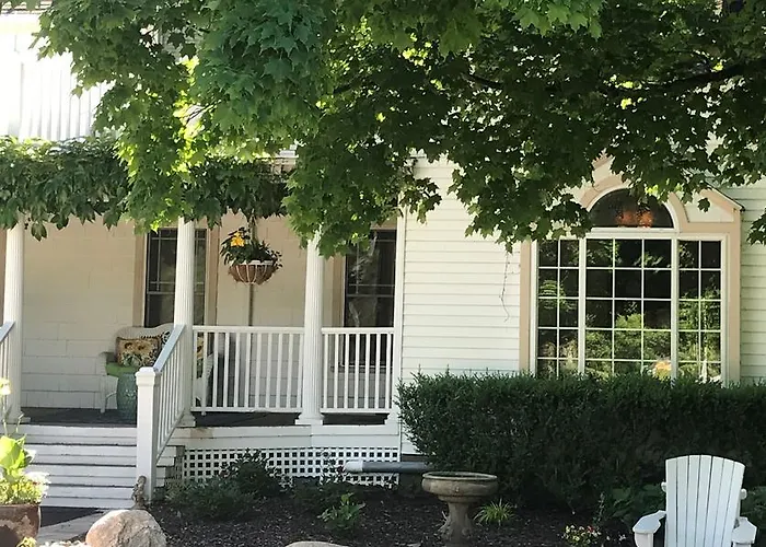 Martha'S Vineyard B & B