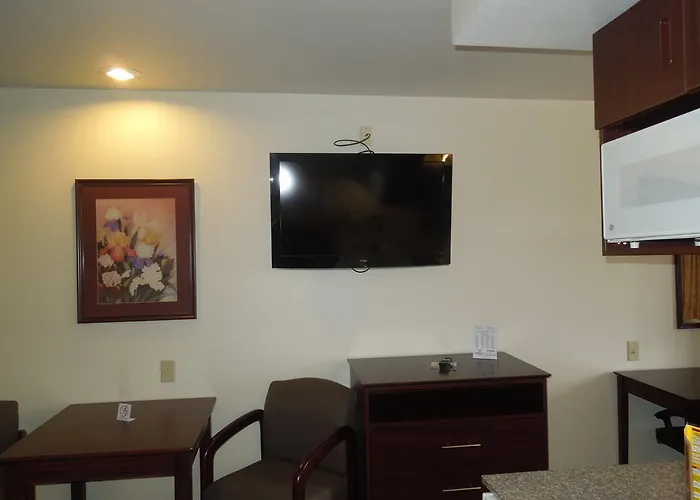 Bridgepointe Inn & Suites Toledo-Perrysburg-Rossford-Oregon-Maumee By Hollywood Casino