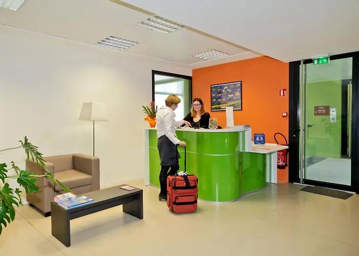 Appart'Hotel Odalys City - Tours Le Jardin Des Lettres