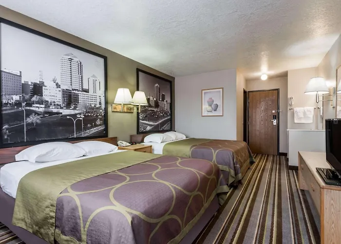 Super 8 By Wyndham Bernalillo
