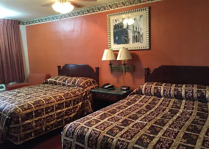 Deluxe Inn Airport