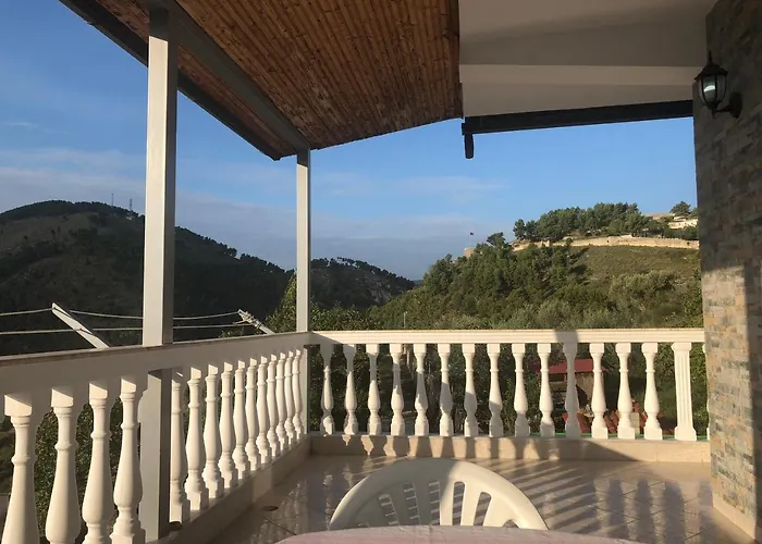 Guest House Xhuljon