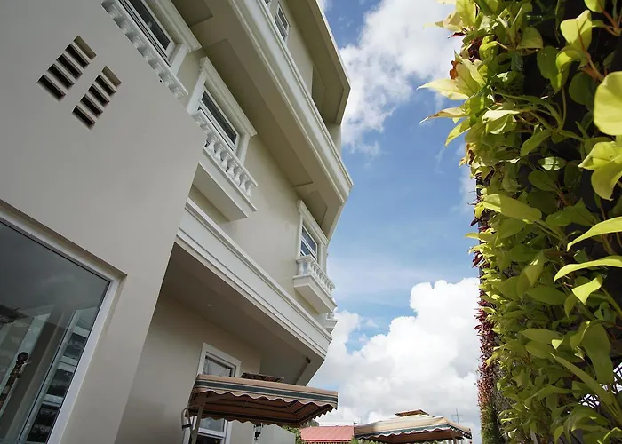 Hotel Carlito Tagaytay