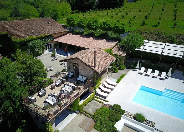 La Villa Hotel
