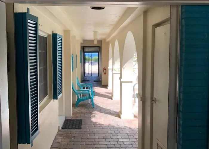 Courtyard Villa Hotel