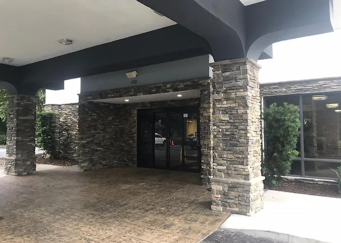 Wingate By Wyndham Charleston Coliseum