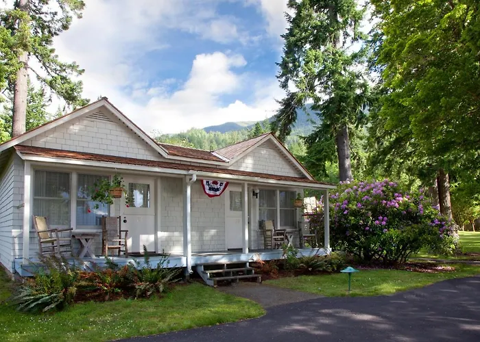 Lake Crescent Lodge